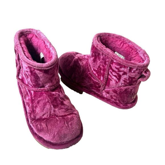 UGG Metallic Pink Faux Suede Winter Boots Little Girls 2 Faux Fur Lining Pull On - Picture 1 of 12